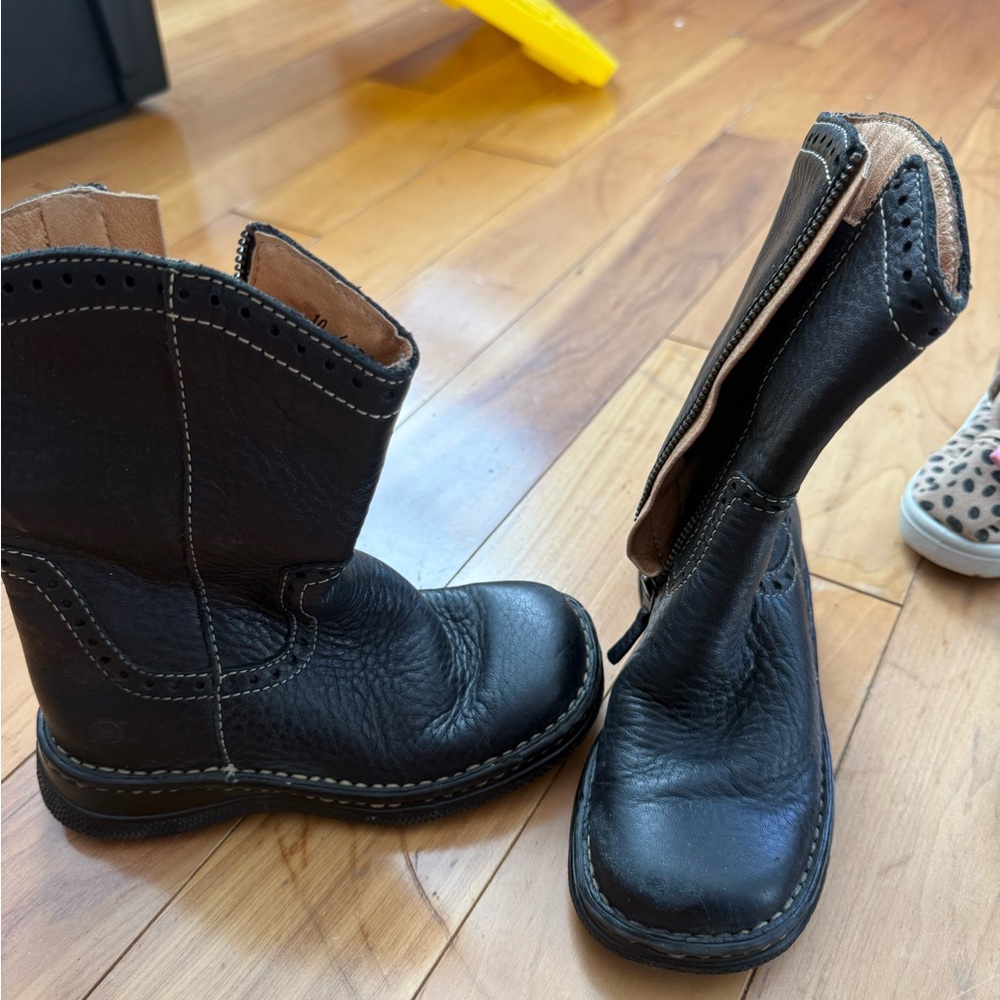Born Kids Black Leather Boots